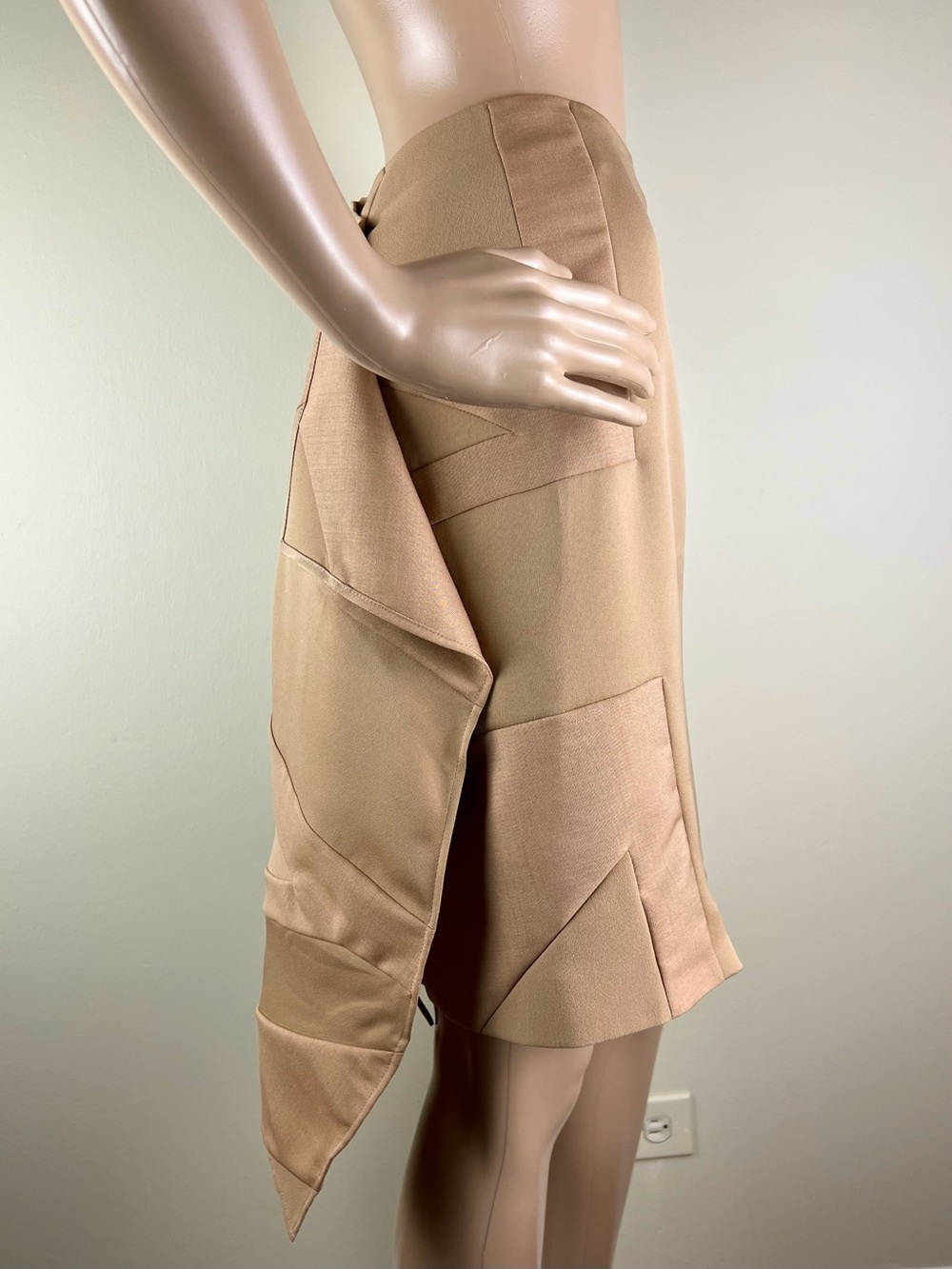 NEW BURBERRY BEIGE PANEL MINI SKIRT - Picture 6 of 10